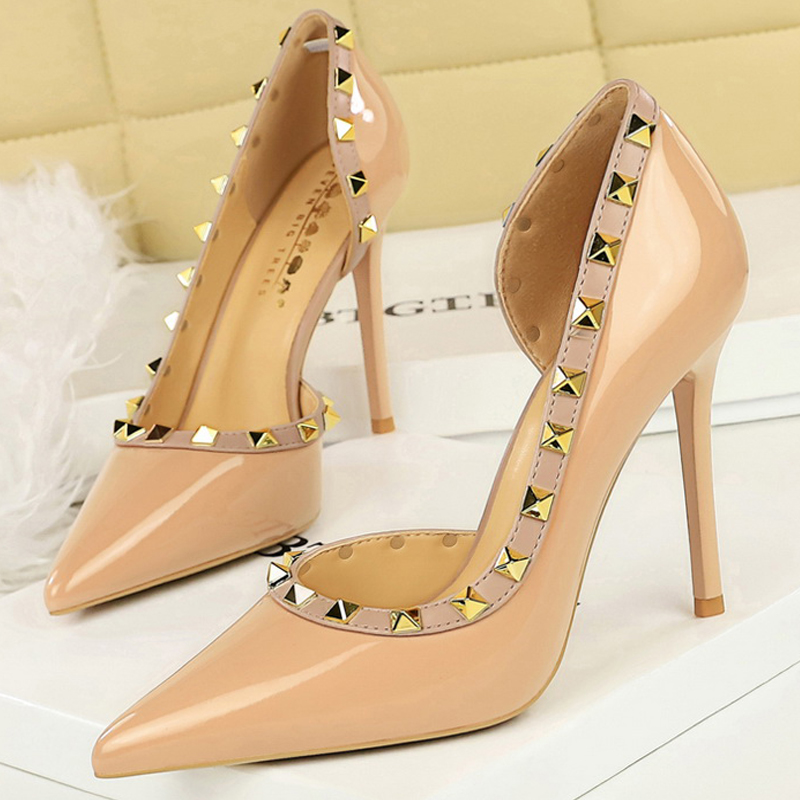 Sexy Women Pumps Rivet Design  - Shoe Tree review and price